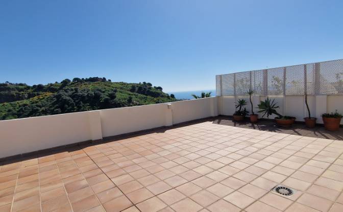 Apartment for Sale C Jose Orbaneja, Calahonda. Photo#2