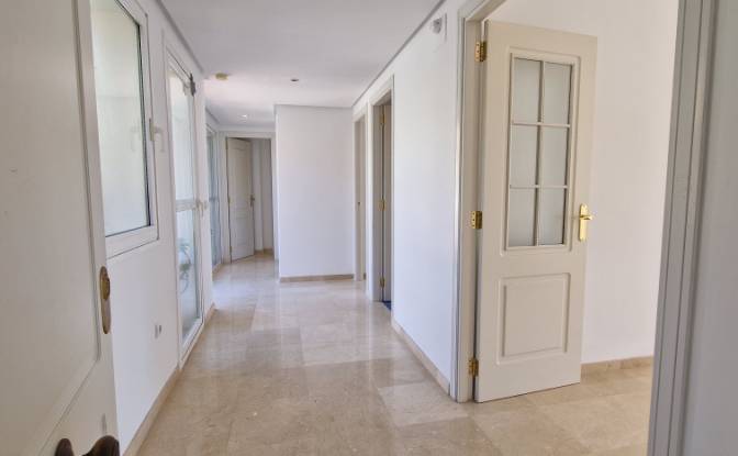 Apartment for Sale C Jose Orbaneja, Calahonda. Photo#22