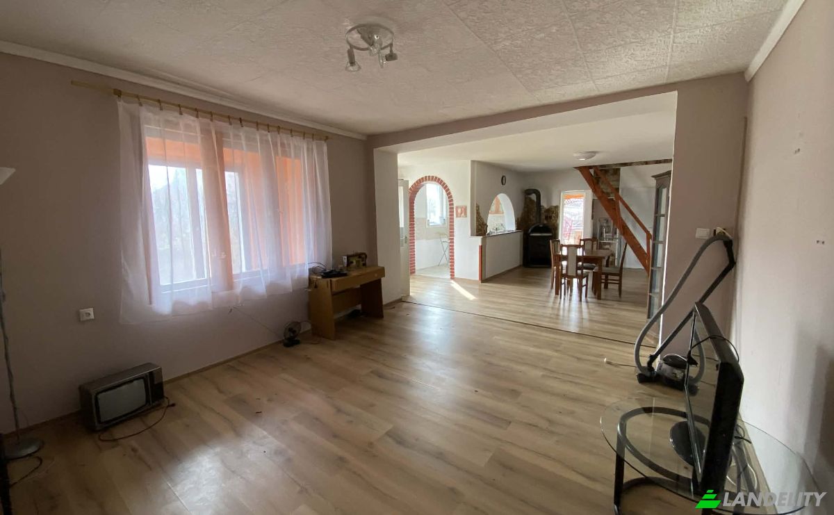 Single Family Home for Sale Tokaj, Tokaj District, Borsod-Abauj-Zemplen, Hungary, Szechenyi stny 13, 3910 Hungary. Photo 1