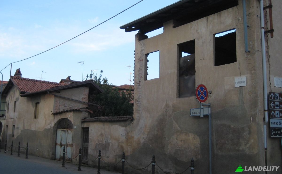 Townhouse for Sale SP69, 13045 Lozzolo VC, Lozzolo, Province of Vercelli, Piedmont, Italy. Photo 1