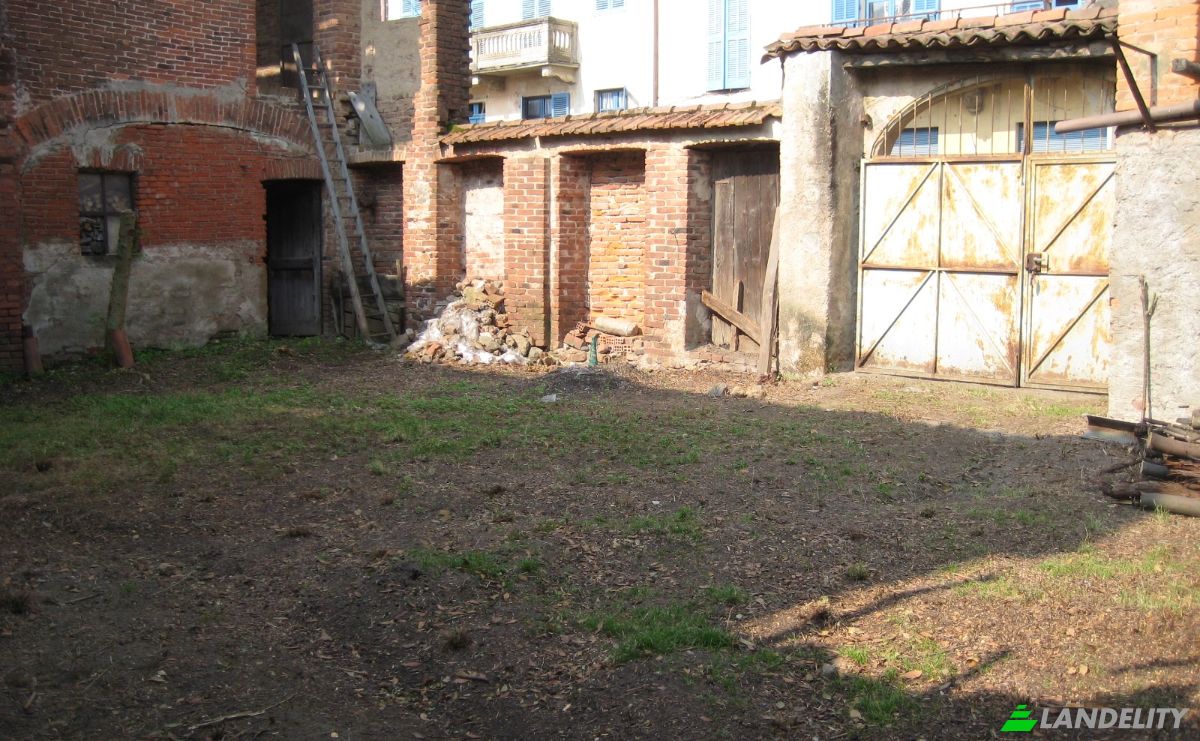 Townhouse for Sale SP69, 13045 Lozzolo VC, Lozzolo, Province of Vercelli, Piedmont, Italy. Photo 7