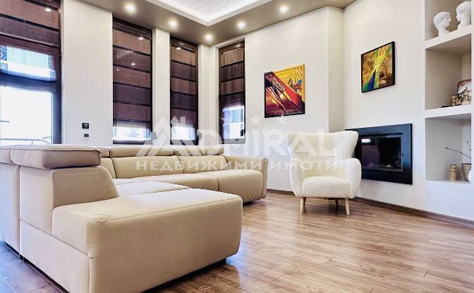 Single Family Home for Sale 8253. Photo#2