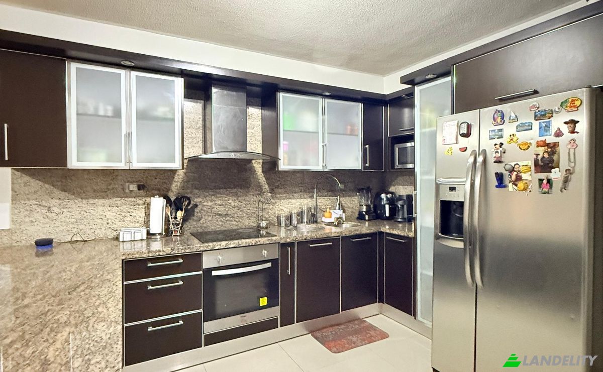 Apartment for Sale Lecheria 6016, Lecheria, Diego Bautista Urbaneja Municipality, Anzoategui, Venezuela. Photo 1