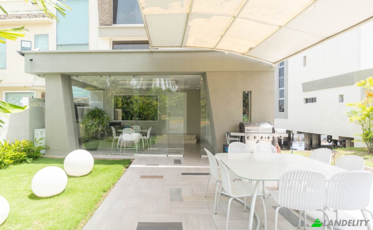 Villa for Sale Av Daniel Camejo Octavio, Lecheria 6016, Lecheria, Diego Bautista Urbaneja Municipality, Anzoategui, Venezuela. Photo 1