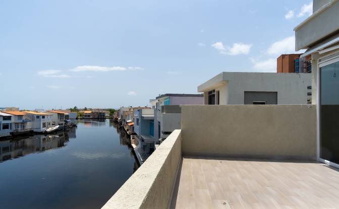 Villa for Sale Av Daniel Camejo Octavio. Photo#9 Villa for Sale Av Daniel Camejo Octavio. Photo#9