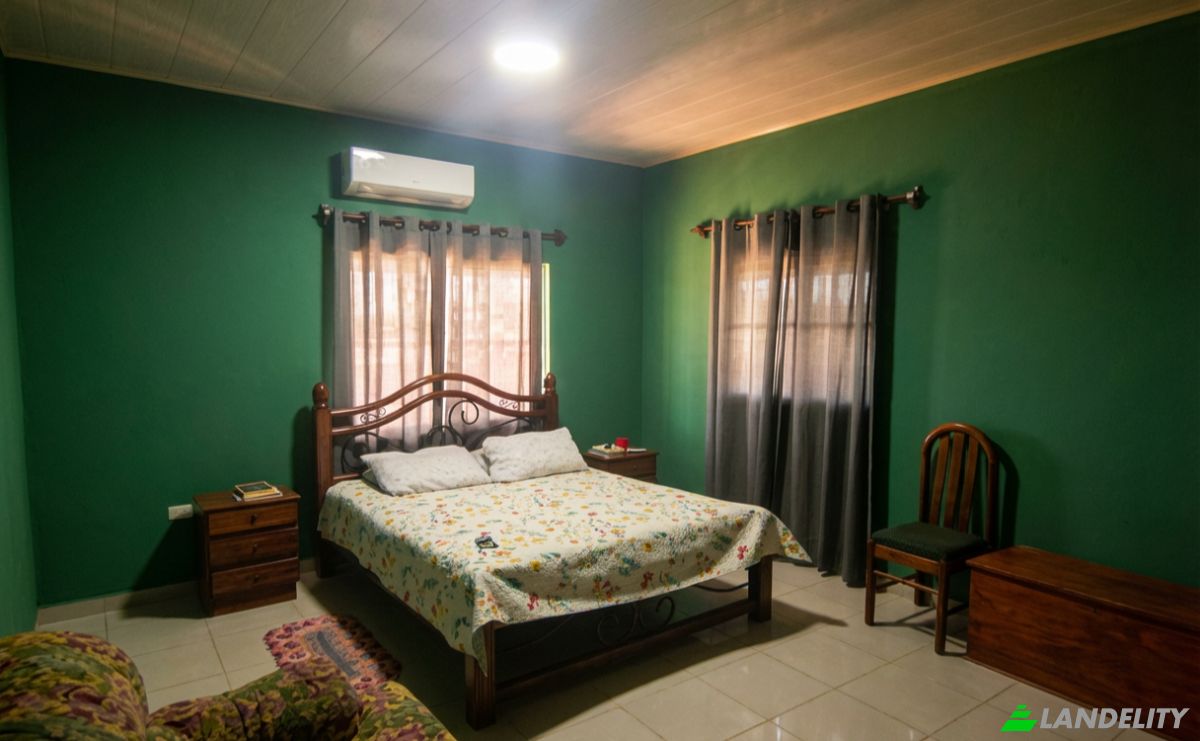 Single Family Home for Sale Pailon, Chiquitos Province, Santa Cruz Department, Bolivia. Photo 2