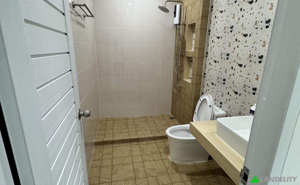 Townhouse for Sale 53 16 Soi Sukniran 5, Tambon Wichit, Amphoe Mueang Phuket, Chang Wat Phuket 83000, Wichit, Mueang Phuket District, Phuket, Thailand. Photo 19