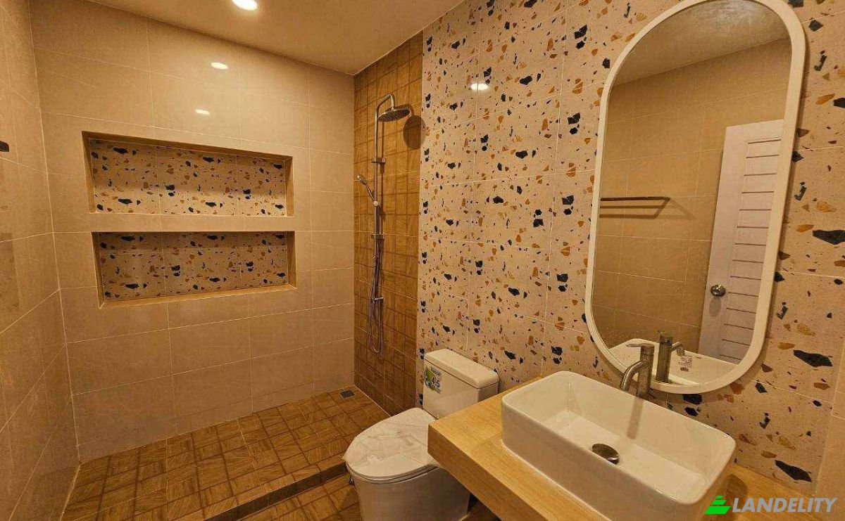 Townhouse for Sale 53 16 Soi Sukniran 5, Tambon Wichit, Amphoe Mueang Phuket, Chang Wat Phuket 83000, Wichit, Mueang Phuket District, Phuket, Thailand. Photo 20