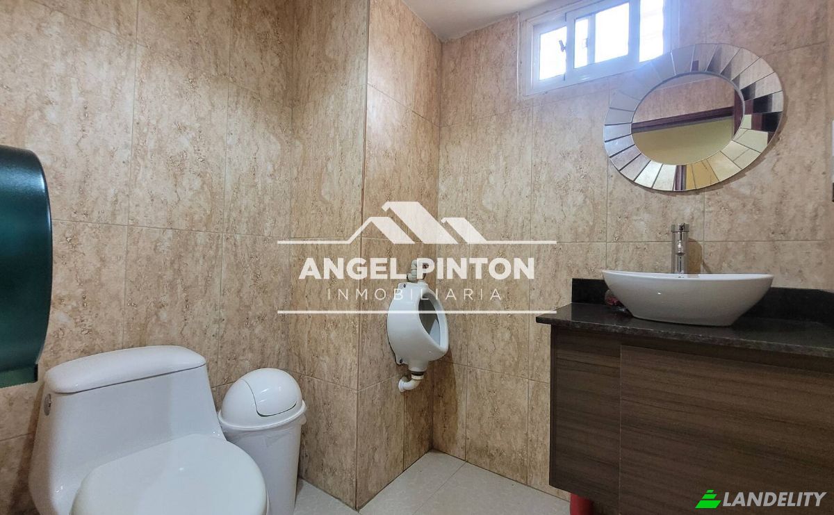 Commercial Building for Sale Maracaibo 4001, Maracaibo, Zulia, Venezuela. Photo 13