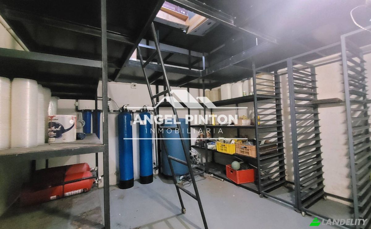 Commercial Building for Sale Maracaibo 4001, Maracaibo, Zulia, Venezuela. Photo 5