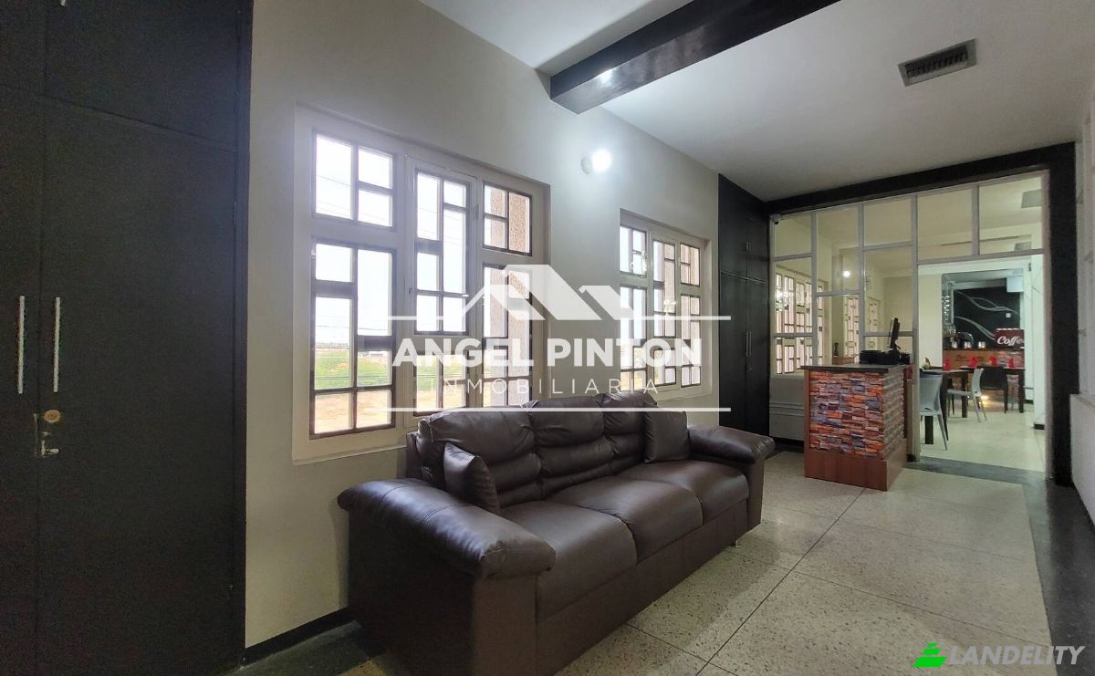 Commercial Building for Sale Maracaibo 4001, Maracaibo, Zulia, Venezuela. Photo 9