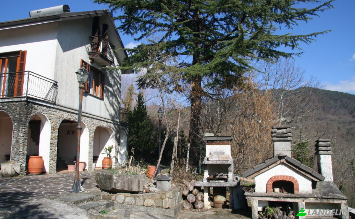 Villa for Sale Case Sparse Calcinara, 19020 Sesta Godano SP, Sesta Godano, Province of La Spezia, Liguria, Italy. Photo 13