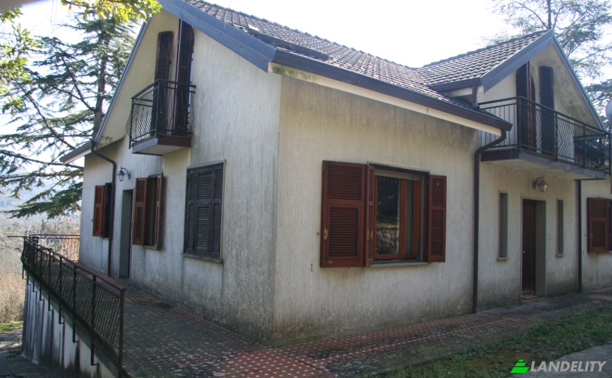 Villa for Sale Case Sparse Calcinara, 19020 Sesta Godano SP, Sesta Godano, Province of La Spezia, Liguria, Italy. Photo 8