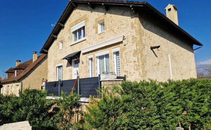 Townhouse for Sale 28 Rue de la Republique. Photo#5