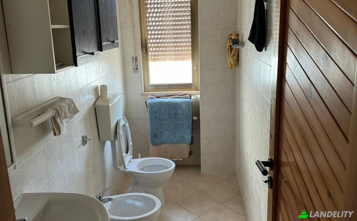 Apartment for Rent Via Buganville, 74122 Taranto TA, Taranto, Province of Taranto, Apulia, Italy. Photo 4
