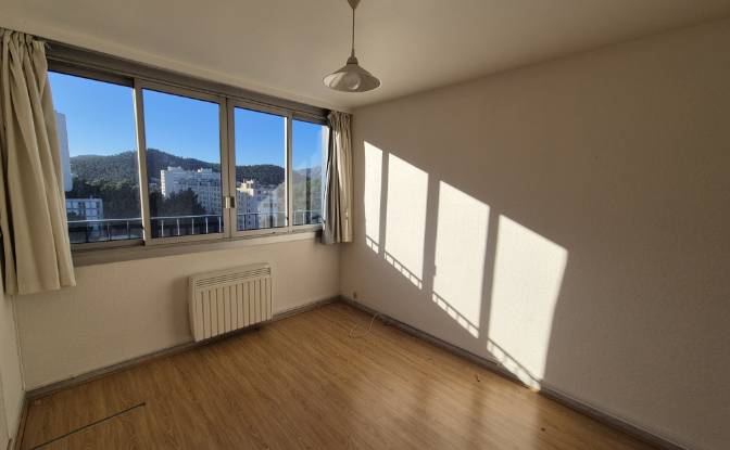 Apartment for Sale 83 Bd du Redon, 13009 Marseille. Photo#7 Apartment for Sale 83 Bd du Redon, 13009 Marseille. Photo#7