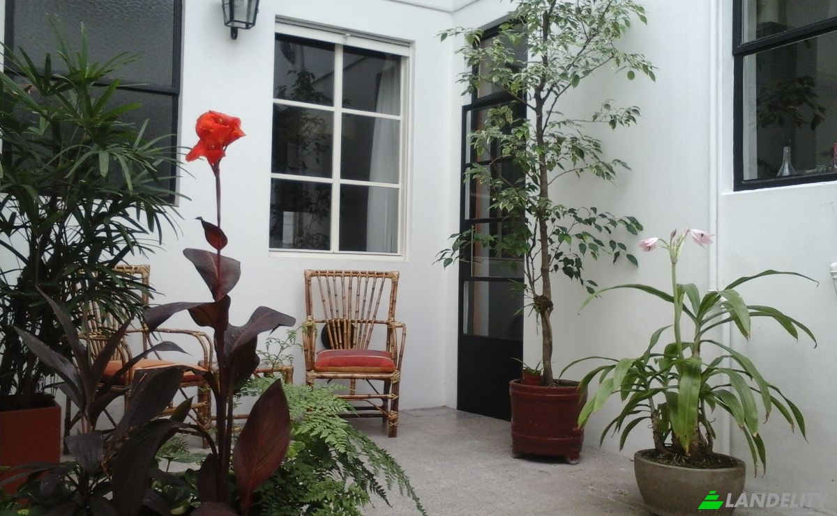 Apartment for Sale Humberto 1 355, C1103 Cdad Autonoma de Buenos Aires, Buenos Aires, Comuna 1, Argentina. Photo 1