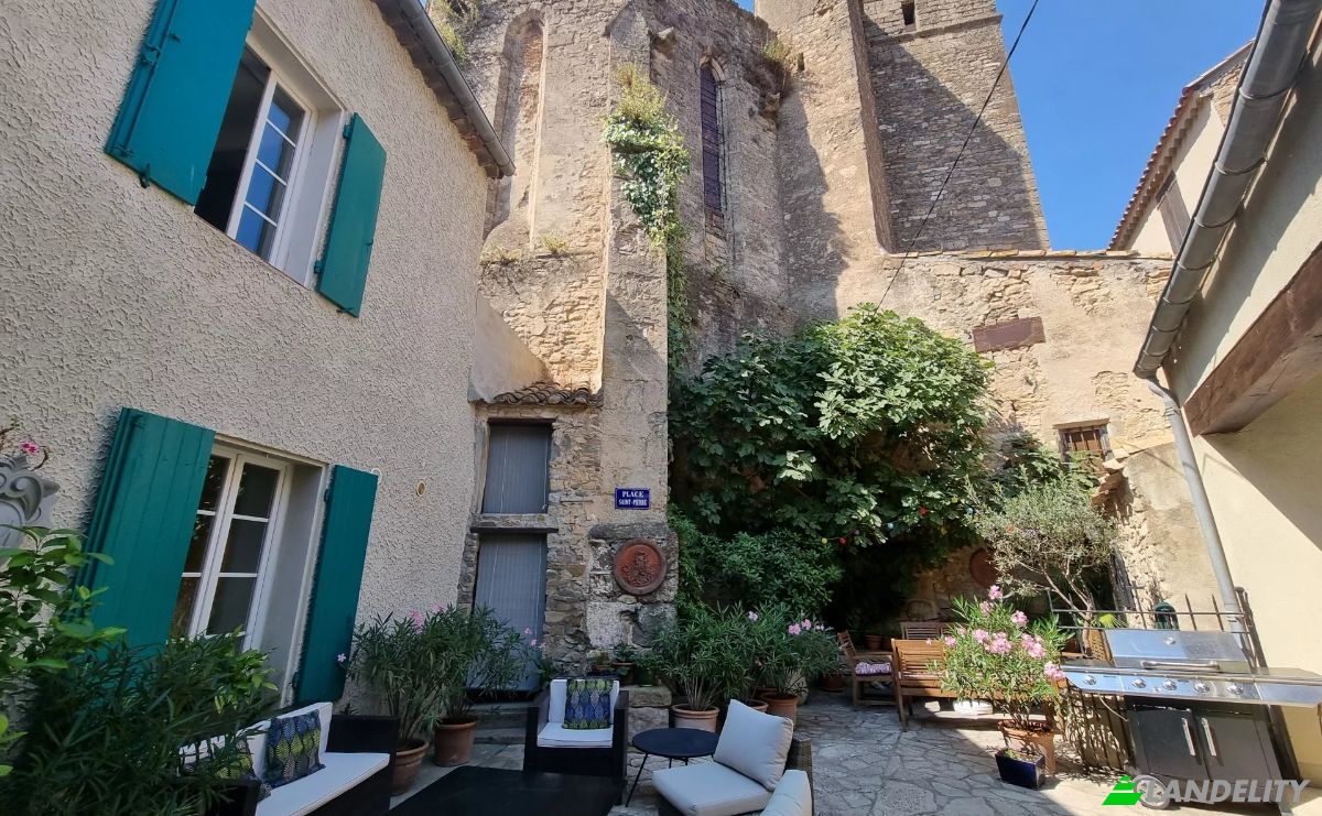 Townhouse for Sale 1 Rue Saint-Croix, 11120 Bize-Minervois, Bize-Minervois, Aude, Occitanie, France. Photo 1