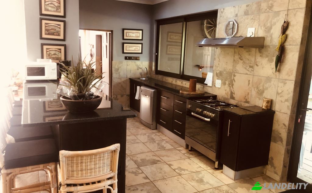 Single Family Home for Sale Bela-Bela, Waterberg District Municipality, Limpopo, South Africa. Photo 3