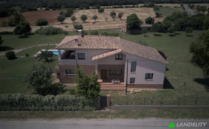 House for Sale Carrer Comes, 17476 Santa Eulàlia. Photo#13 House for Sale Carrer Comes, 17476 Santa Eulàlia. Photo#13