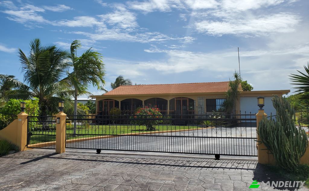 Single Family Home for Sale Contrabando Cove, Consejo, Corozal District, Belize. Photo 2