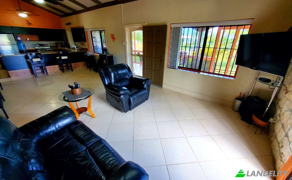 Single Family Home for Sale Contrabando Cove, Consejo, Corozal District, Belize. Photo 8