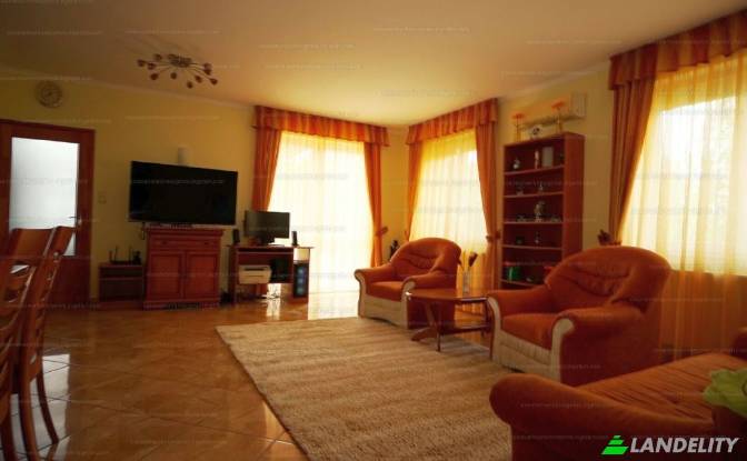 Single Family Home for Sale Aszofo. Photo#2
