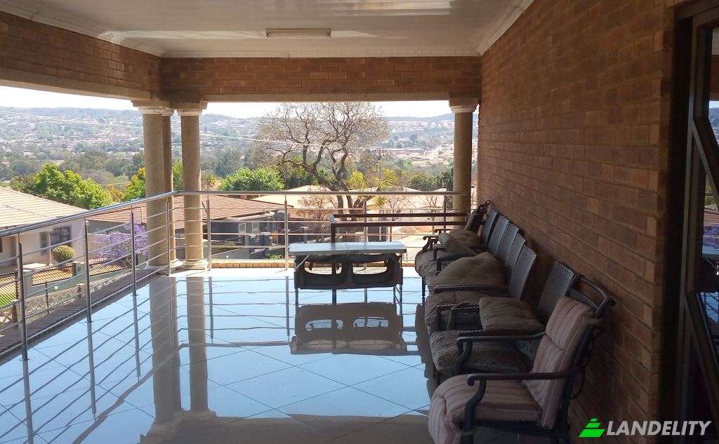 Single Family Home for Sale Marili Ave, Val-De-Grace, Pretoria, City of Tshwane Metropolitan Municipality, Gauteng, South Africa. Photo 18