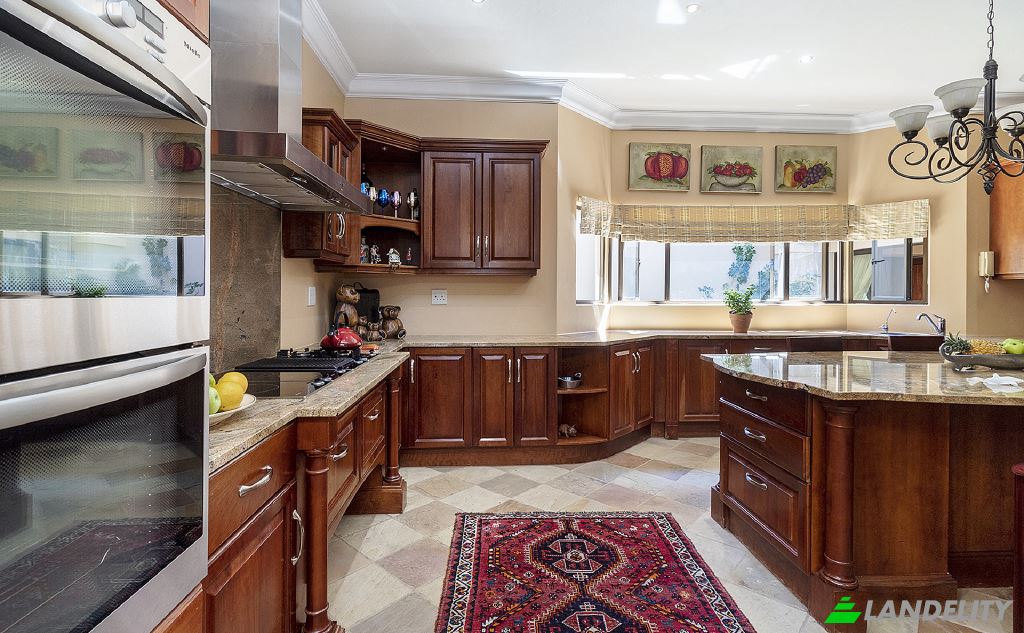 Single Family Home for Sale Mart Pl, Waterkloof Ridge, Pretoria, City of Tshwane Metropolitan Municipality, Gauteng, South Africa. Photo 10