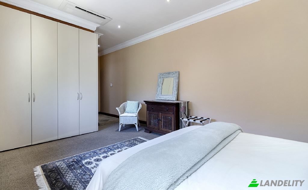 Single Family Home for Sale Mart Pl, Waterkloof Ridge, Pretoria, City of Tshwane Metropolitan Municipality, Gauteng, South Africa. Photo 22