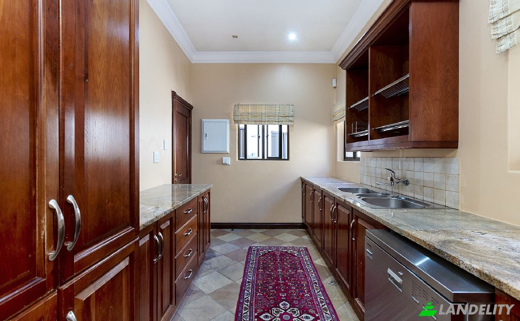 Single Family Home for Sale Mart Pl, Waterkloof Ridge, Pretoria, City of Tshwane Metropolitan Municipality, Gauteng, South Africa. Photo 5