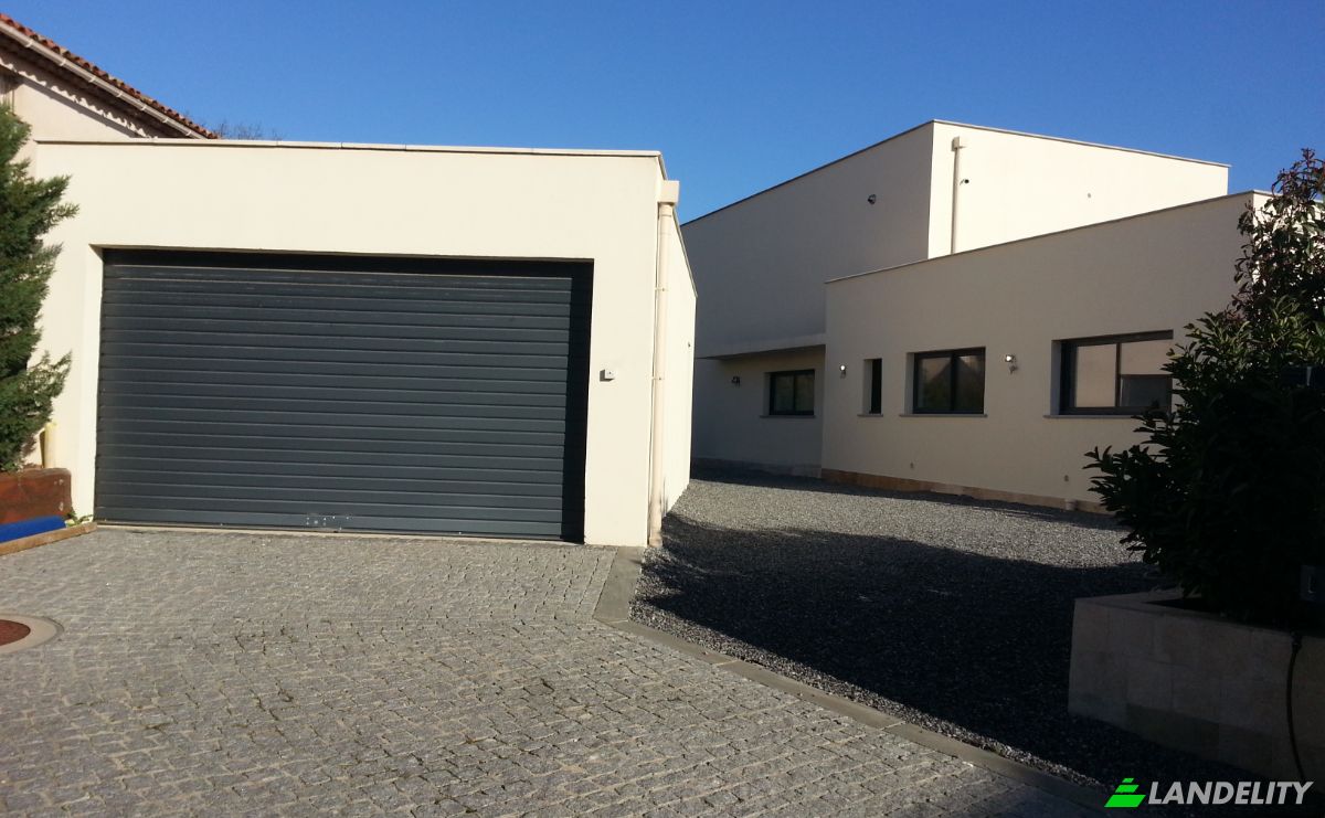 Villa for Sale 459 Chem Vignaux, 83310 Grimaud, Grimaud, Var, Provence-Alpes-Cote dAzur, France. Photo 2