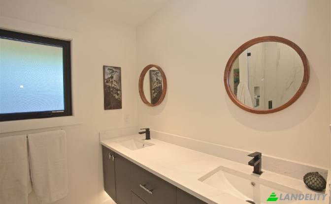 Single Family Home for Sale Hall Rd, Kelowna. Photo#12 Single Family Home for Sale Hall Rd, Kelowna. Photo#12