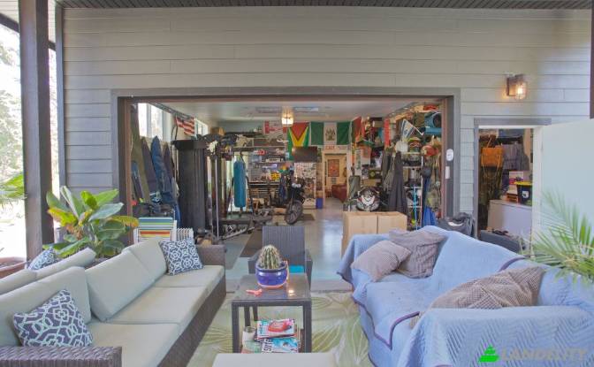 Single Family Home for Sale Hall Rd, Kelowna. Photo#4 Single Family Home for Sale Hall Rd, Kelowna. Photo#4