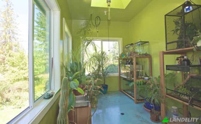 Single Family Home for Sale Hall Rd, Kelowna. Photo#6 Single Family Home for Sale Hall Rd, Kelowna. Photo#6