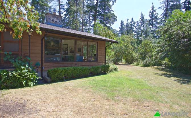 Single Family Home for Sale Hall Rd, Kelowna. Photo#8 Single Family Home for Sale Hall Rd, Kelowna. Photo#8