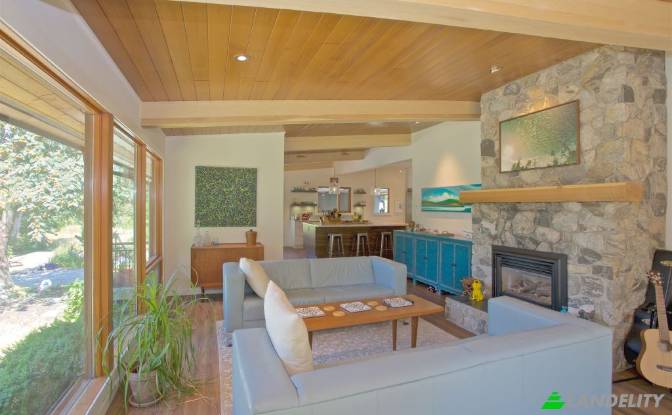 Single Family Home for Sale Hall Rd, Kelowna. Photo#9 Single Family Home for Sale Hall Rd, Kelowna. Photo#9