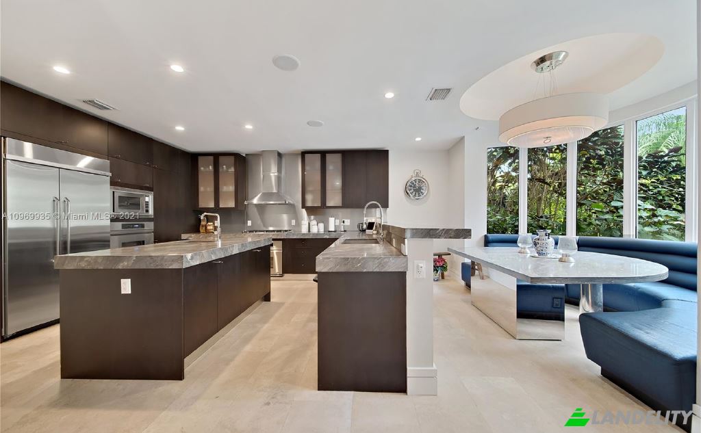 Single Family Home for Sale Riviera Dr, Coral Gables, Miami-Dade County, Florida, United States, FL 33146, USA. Photo 1