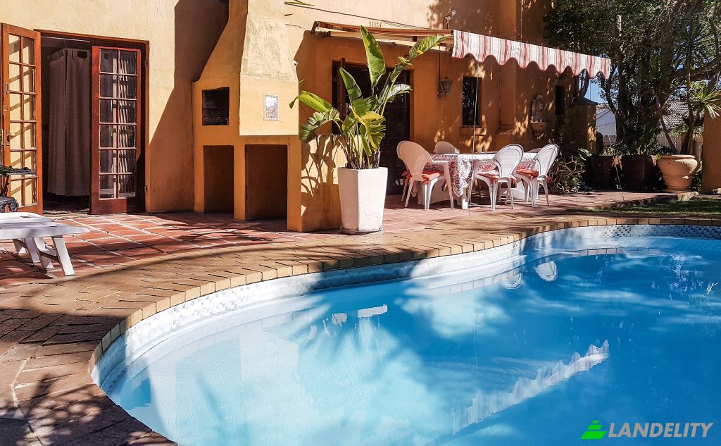 Single Family Home for Sale Langerman Ave, Milnerton, Cape Town, City of Cape Town Metropolitan Municipality, Western Cape, South Africa. Photo 10