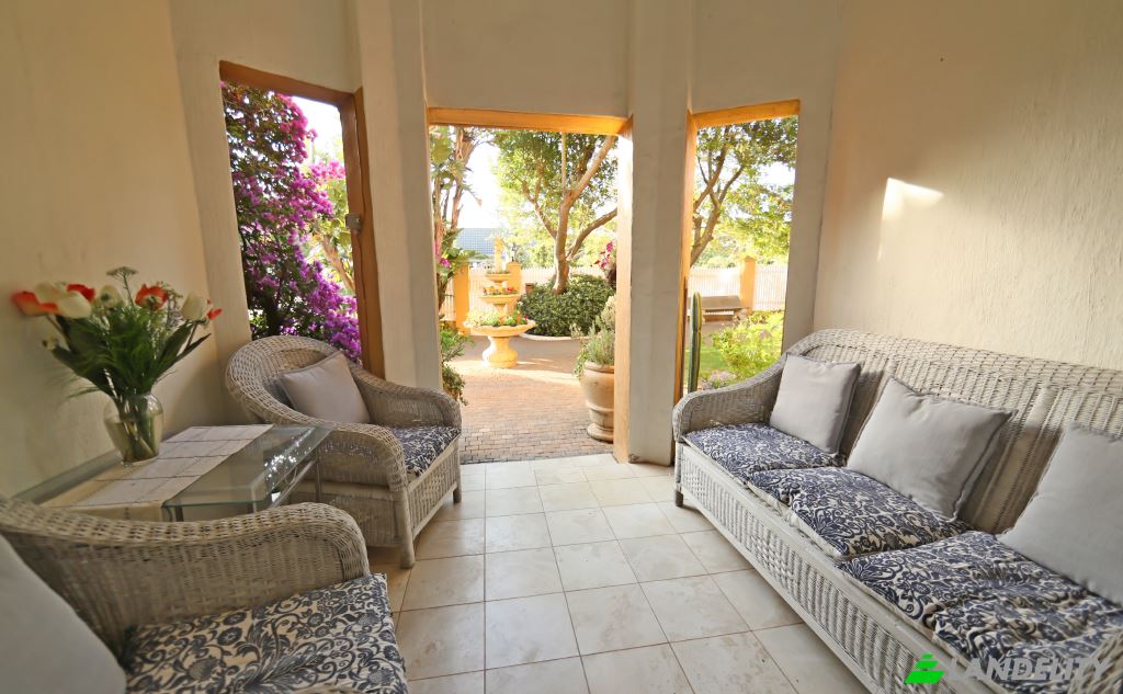 Single Family Home for Sale Langerman Ave, Milnerton, Cape Town, City of Cape Town Metropolitan Municipality, Western Cape, South Africa. Photo 7