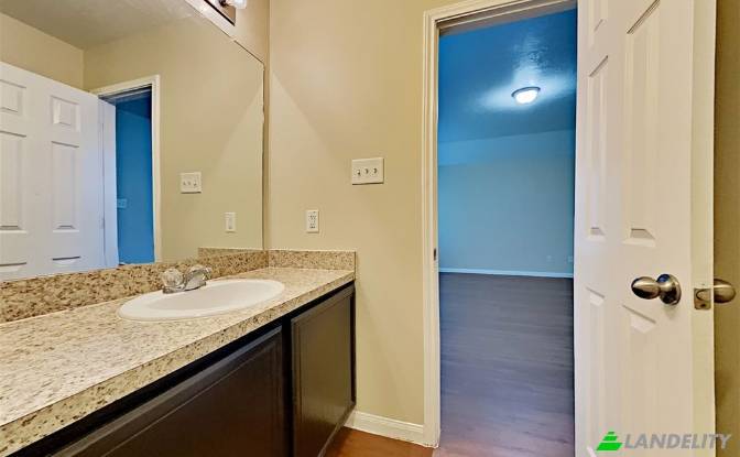 Single Family Home for Rent Lakeview Trail. Photo#6