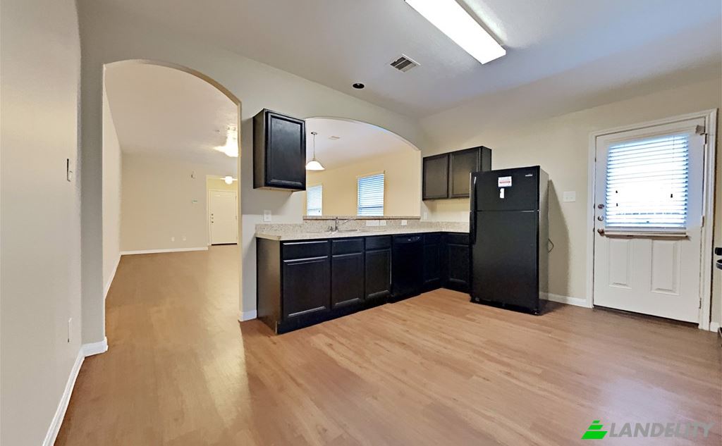 Single Family Home for Rent Lakeview Trail, McQueeney, Guadalupe County, Texas, United States, TX 78123, USA. Photo 7