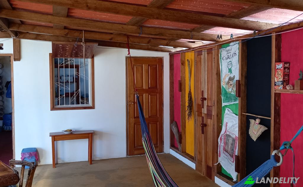 Single Family Home for Sale Barrio Sally Peachy, Little Hill, next to Fay Downs, Corn Island 82100, Corn Islands, South Caribbean Coast Autonomous Region, Nicaragua. Photo 3