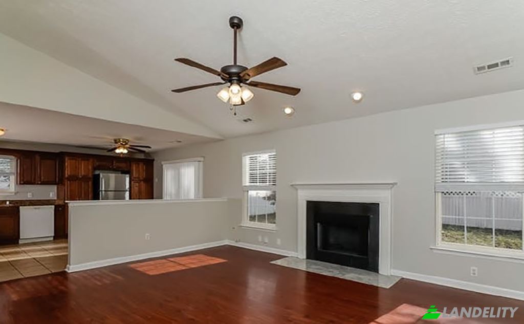 Single Family Home for Rent Dumesnil St, Louisville, Jefferson County, Kentucky, United States, KY 40211, USA. Photo 5