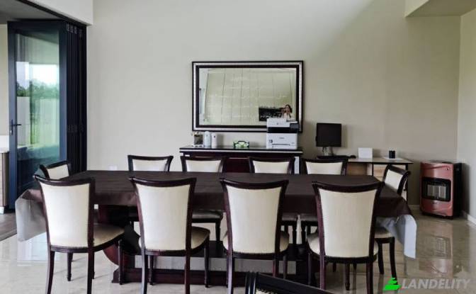 Single Family Home for Sale Reno St, Eldo View. Photo#2