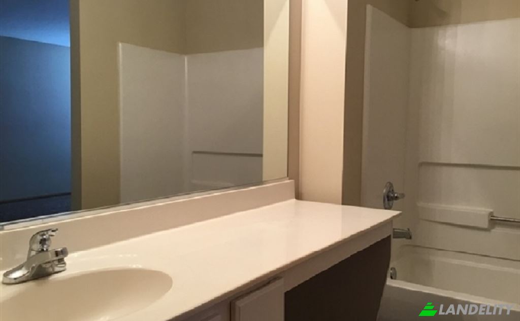 Single Family Home for Rent 21557 Eich Dr, Crest Hill, Will County, Illinois, United States, IL 60403, USA. Photo 18