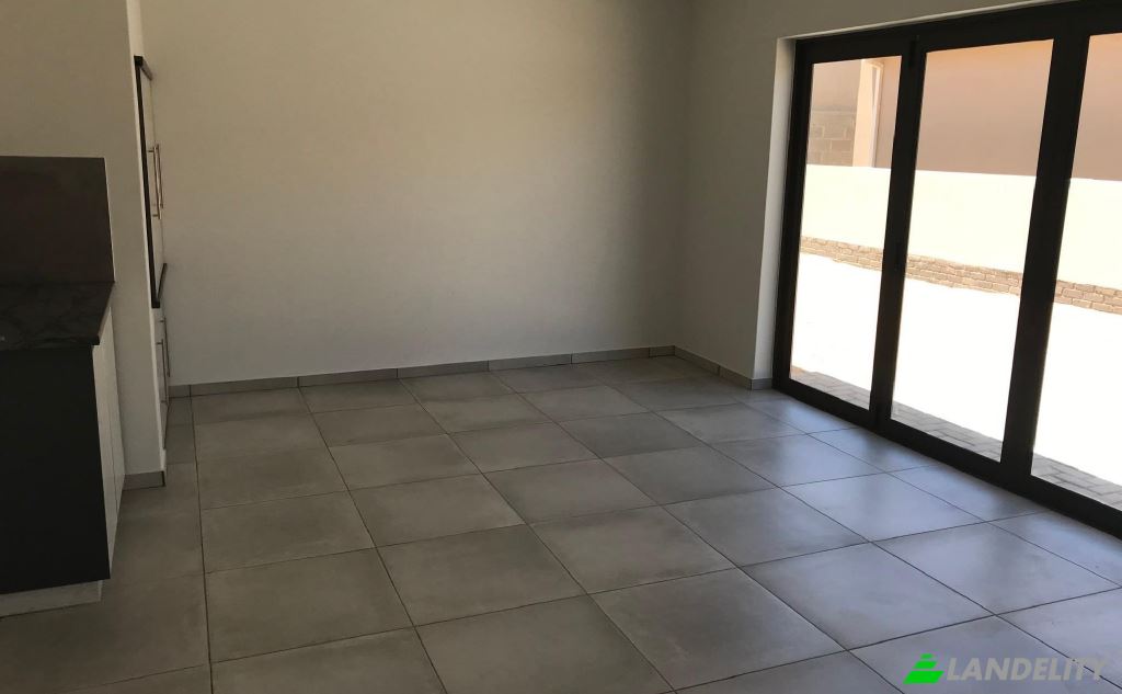 Single Family Home for Sale Topaz St, Hentiesbaai, Erongo Region, Namibia. Photo 10