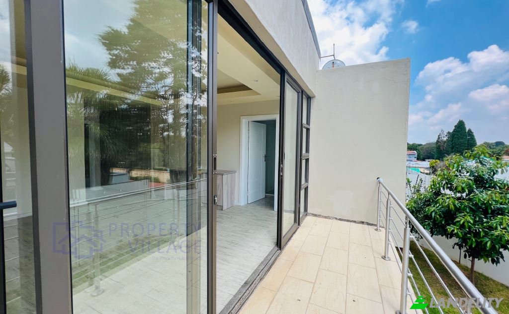 Single Family Home for Sale Syringa Ln, Bedfordview, Germiston, Ekurhuleni Metropolitan Municipality, Gauteng, South Africa. Photo 1