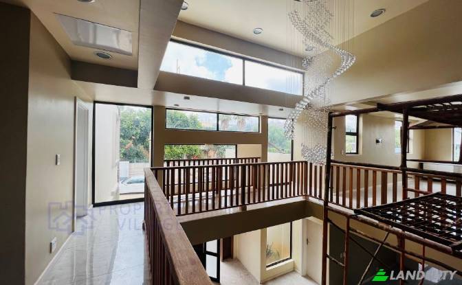 Single Family Home for Sale Syringa Ln. Photo#3