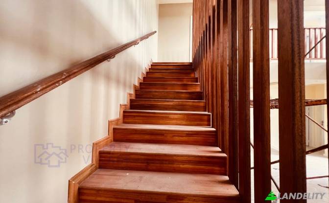 Single Family Home for Sale Syringa Ln. Photo#4